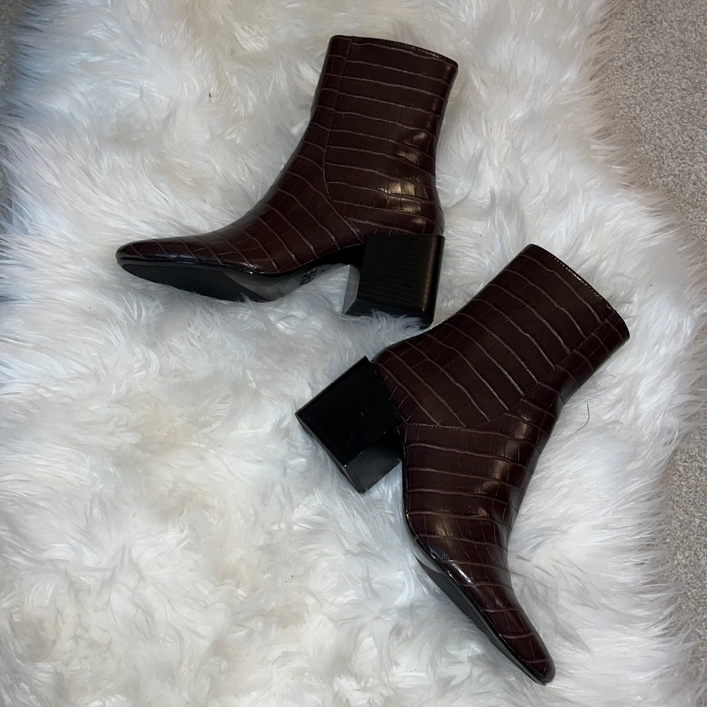 Brown Textured Zara Boots with Heel